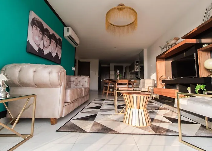 Niza Five Luxury Beach Apartments
