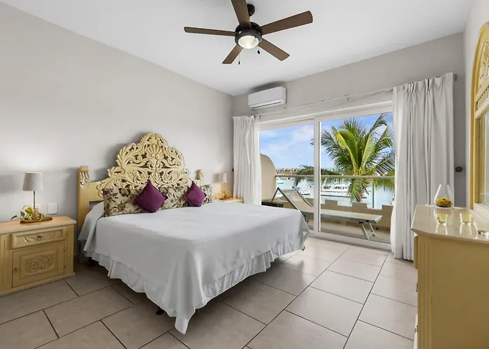 Marina Banderas Suites Hotel Boutique